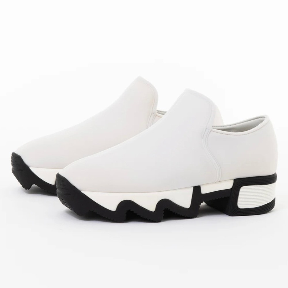 iRi NYC White Neoprene Slip on Athletic Trail Running Sneakers Women's US 7.5